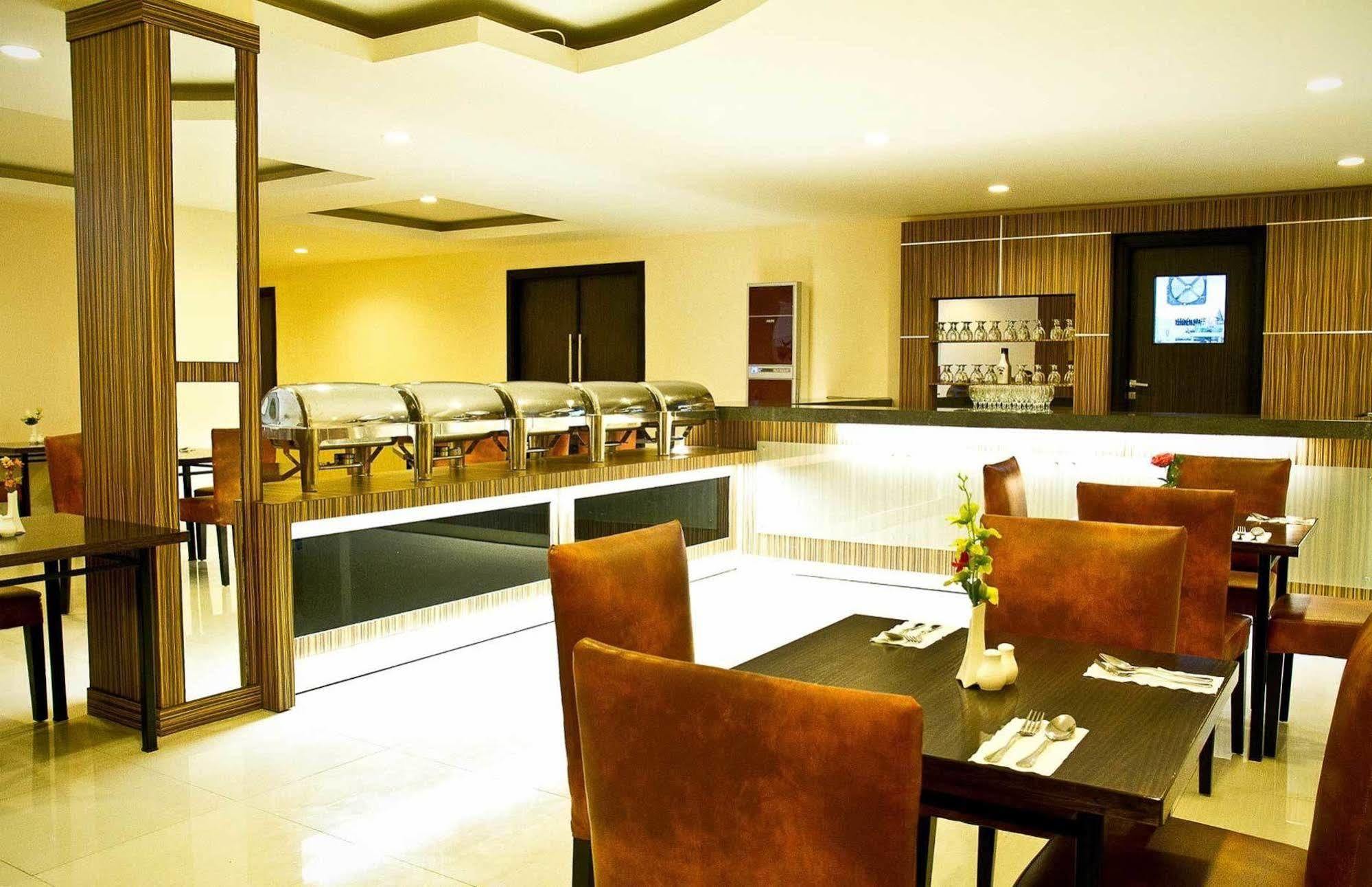 Collection O 1279 Hotel Grand Celino נקסר מראה חיצוני תמונה