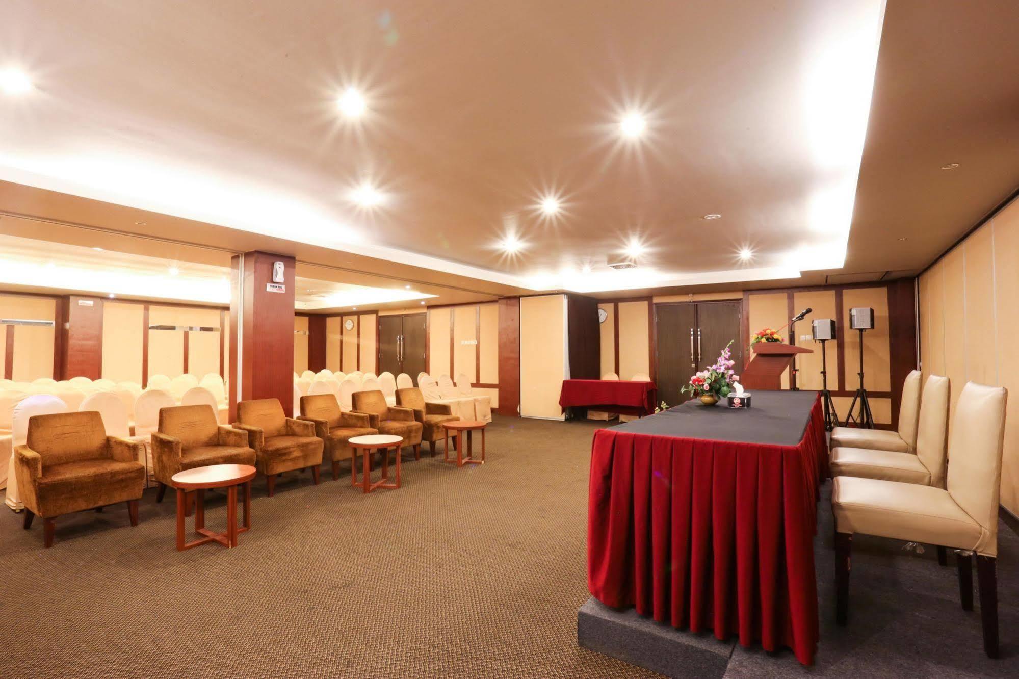 Collection O 1279 Hotel Grand Celino נקסר מראה חיצוני תמונה